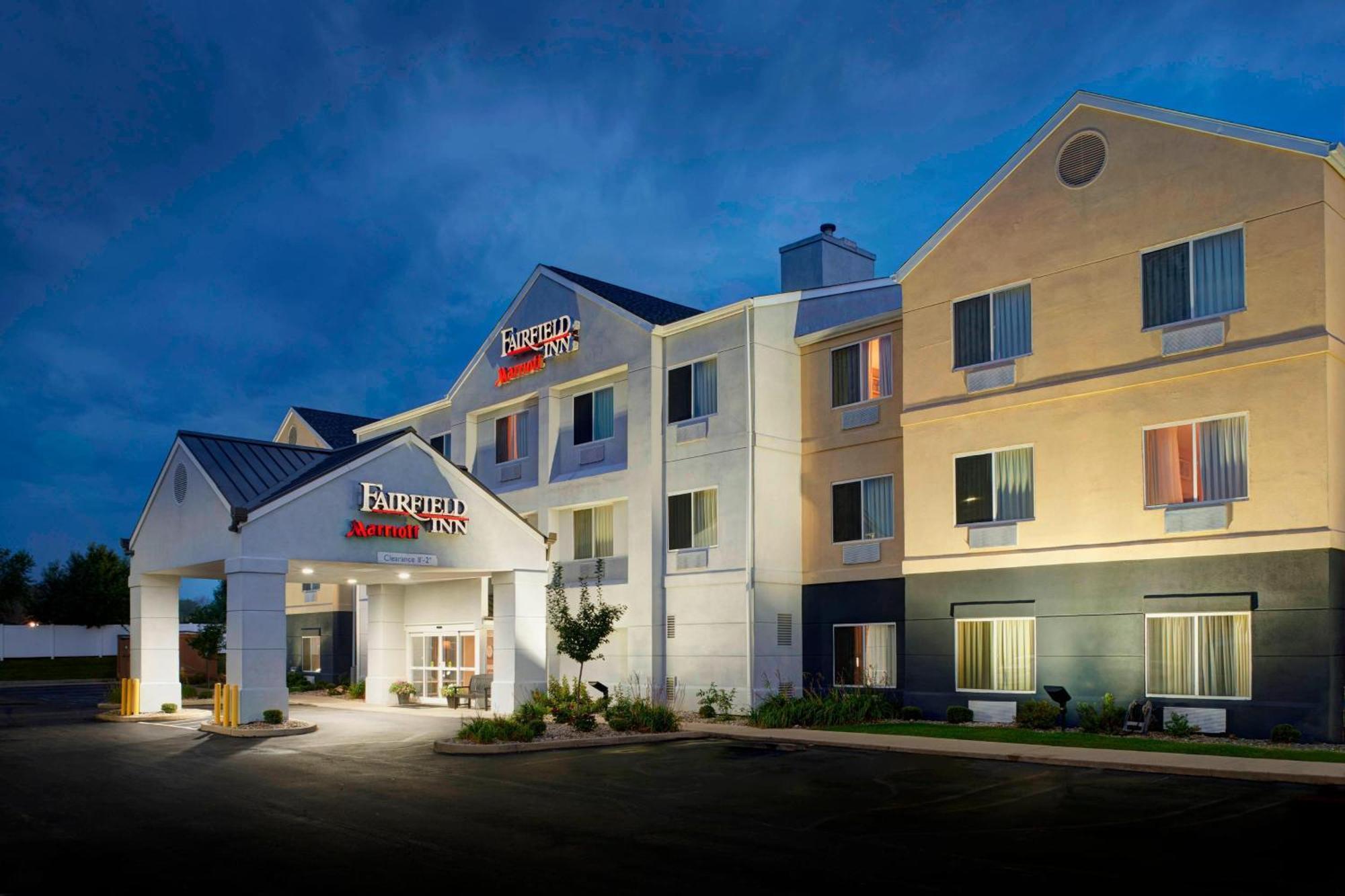 Fairfield Inn By Marriott Richmond New Paris Экстерьер фото