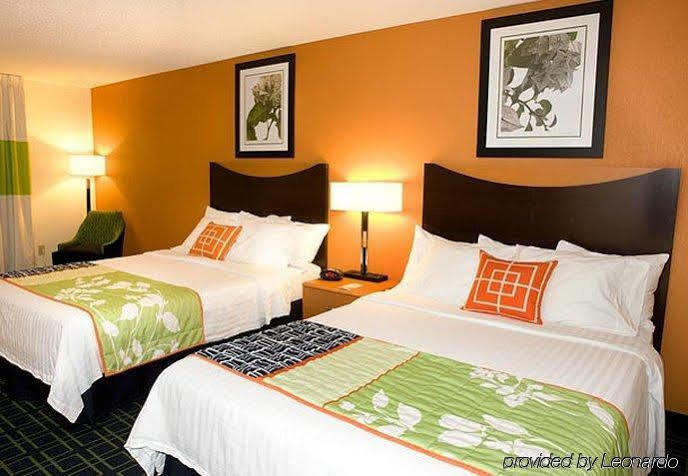 Fairfield Inn By Marriott Richmond New Paris Экстерьер фото